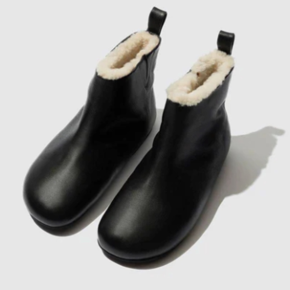 Beatrice Valenzuela - KOHL SHORT BOOT WITH SHEARLING - New in Box - Size 9